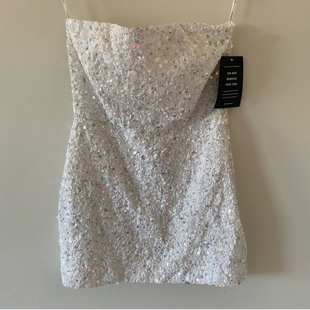 NWT Retrofête Heather Sequin Mini Dress in Silver/White ($598) Size M - Picture 12 of 13